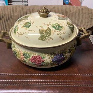 Tabletops Unlimited | "Vino" Virtroceramic Pot